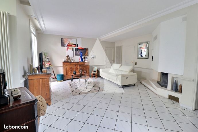 Дом с 5 спальнями в Ла-Фретт-сюр-Сен, Франция № 357003