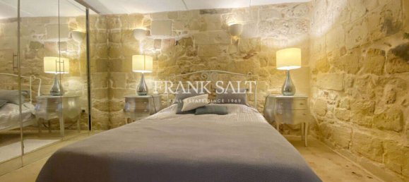 2 bedrooms House in Birgu, Malta No. 6692 11