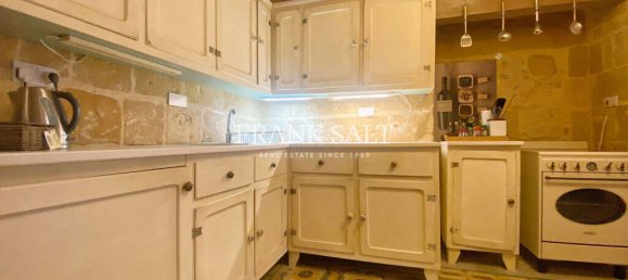 2 bedrooms House in Birgu, Malta No. 6692 3