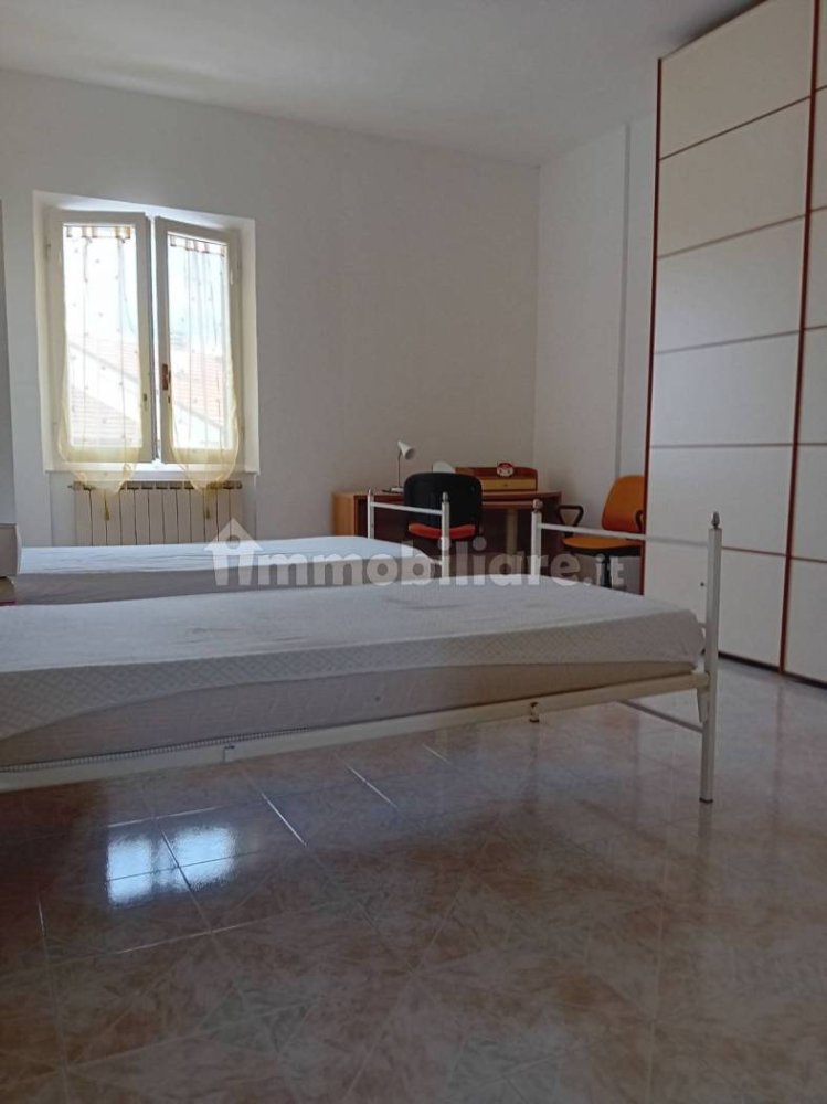 3 bedrooms Apartment in Urbino, Italy No. 256690