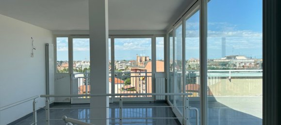 Пентхаус с 3 спальнями в Ро, Италия № 357907 3