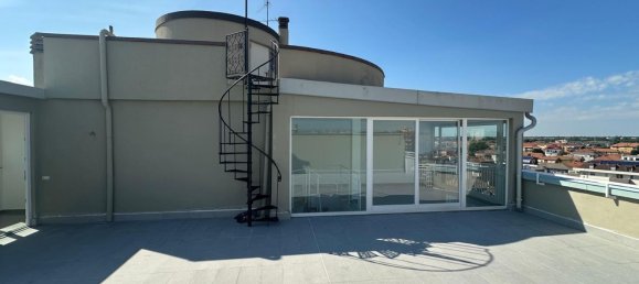 Пентхаус с 3 спальнями в Ро, Италия № 357907 15