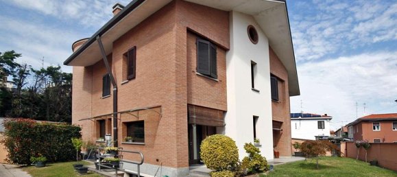 5-salle Villa à Busto Garolfo, Italy No. 72451 41