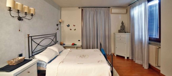 5-salle Villa à Busto Garolfo, Italy No. 72451 16