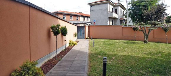 5-salle Villa à Busto Garolfo, Italy No. 72451 39