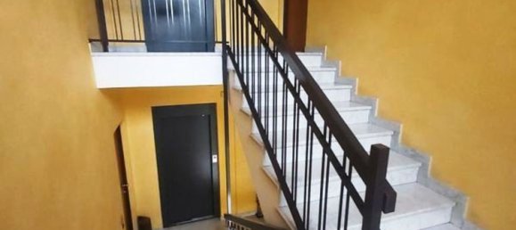 4-Zimmer Doppelhaus in Turin, Italy, Nr. 24381 10