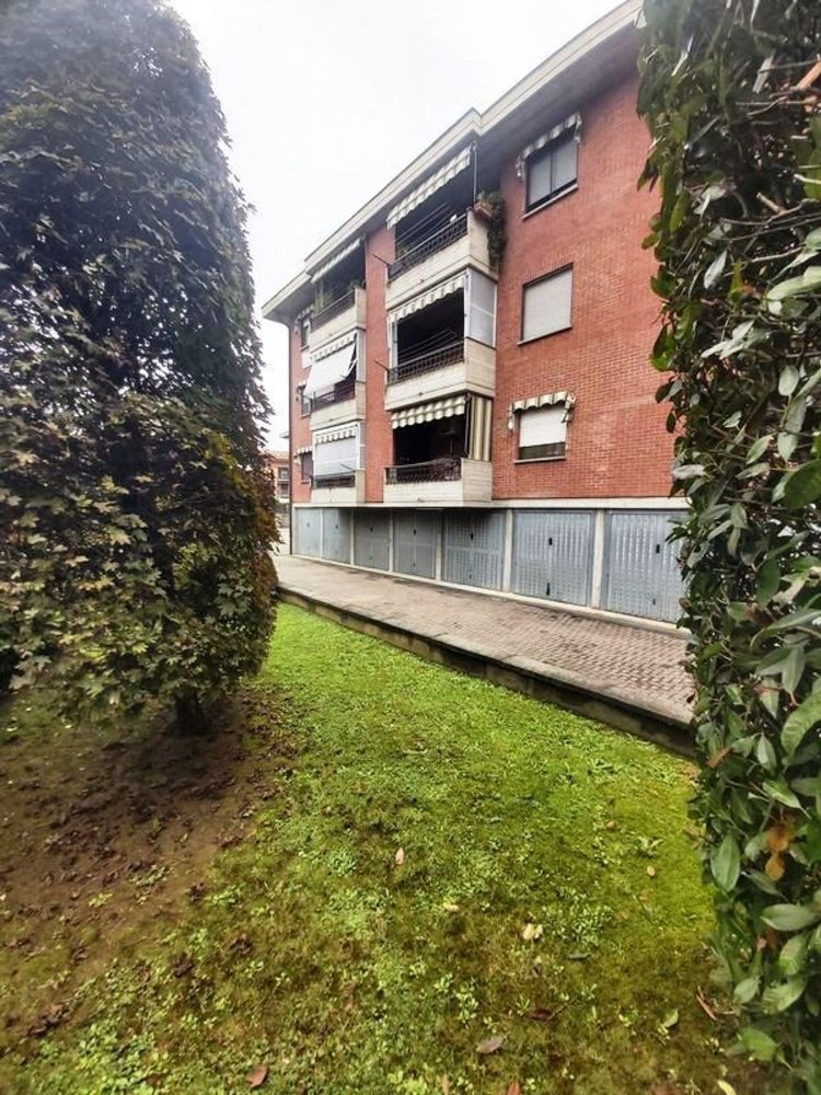 4-Zimmer Doppelhaus in Turin, Italy, Nr. 24381