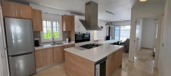 Вилла с 3 спальнями в Аликанте, Испания № 178708 8