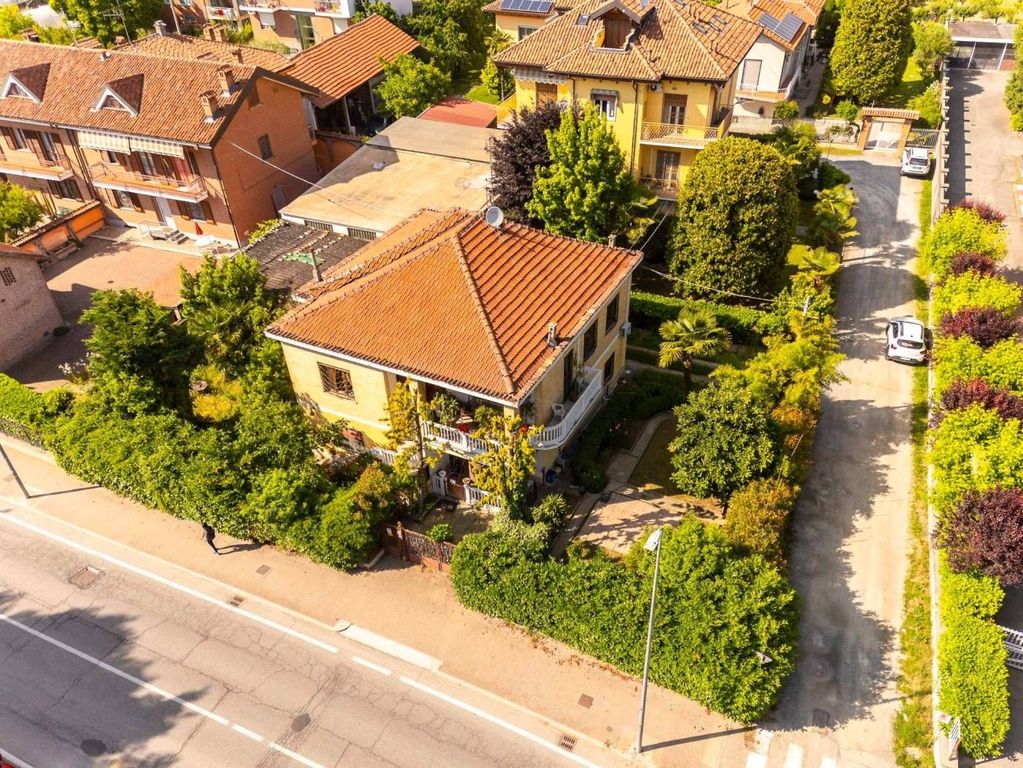 7 bedrooms Villa in Moncalieri, Italy No. 366103