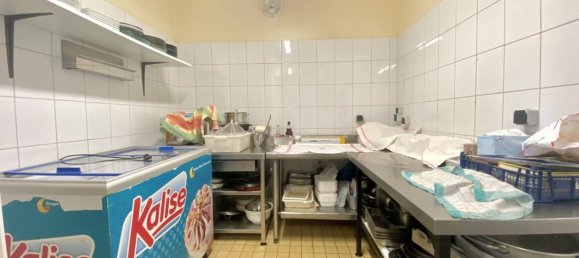  عقار تجاري في Orcay, France 243متر مربع رقم 59094 10