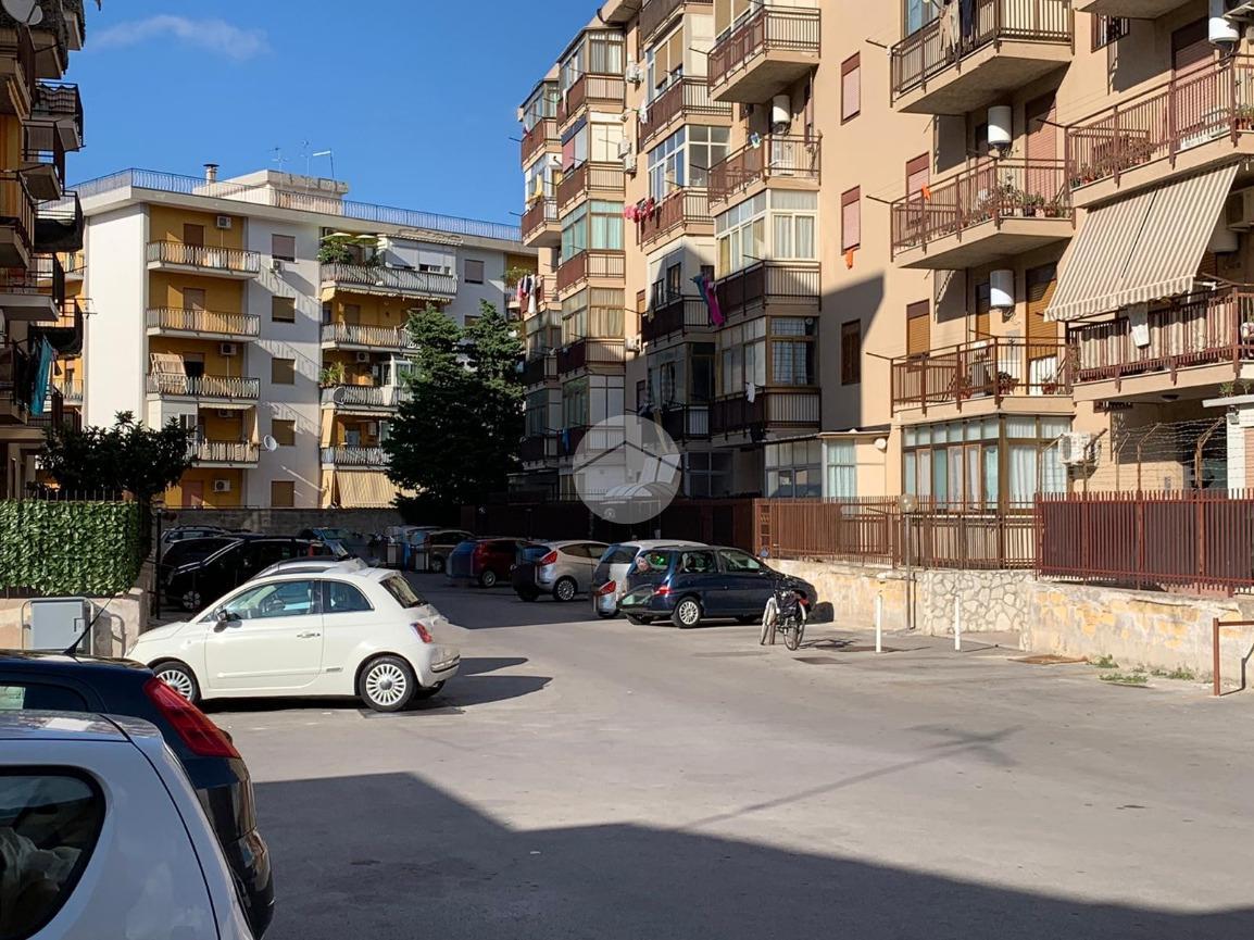 Apartamento de 4 divisões em Palermo, Italy N.º 230802