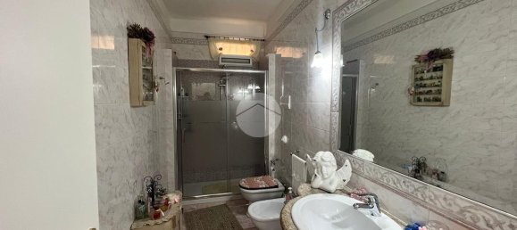 Apartamento de 4 divisões em Palermo, Italy N.º 230802 23