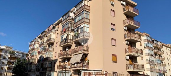 Apartamento de 4 divisões em Palermo, Italy N.º 230802 30