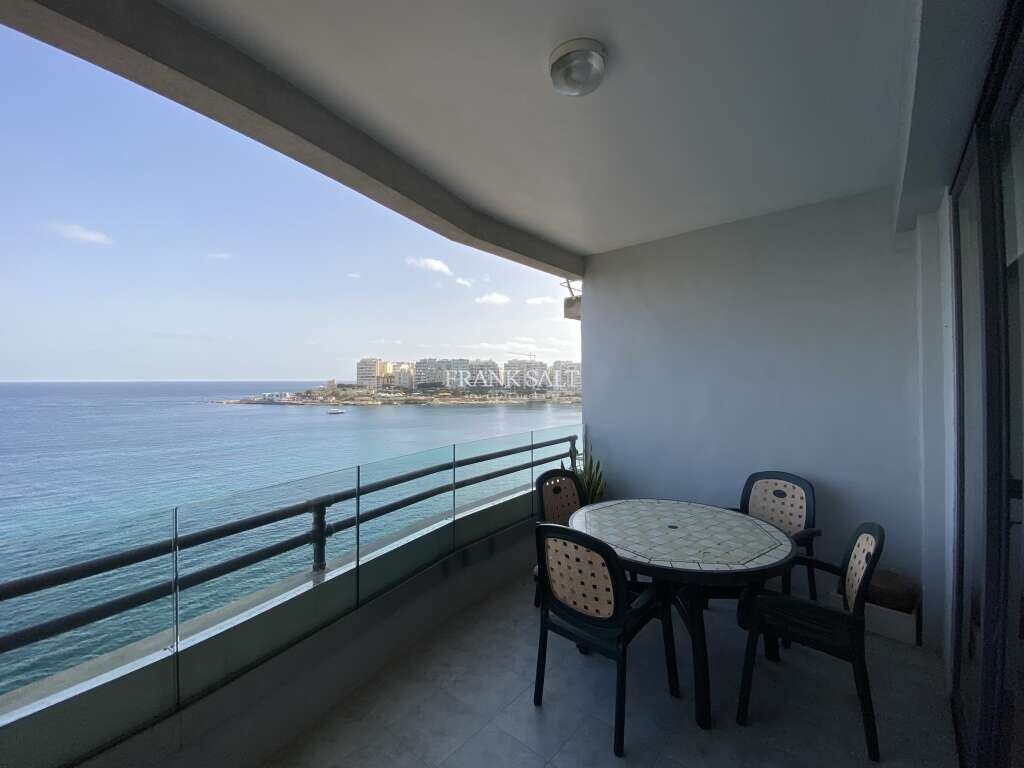 Apartamento de 3 dormitorios en Saint Julian's, Malta No. 10410