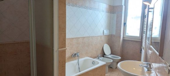 5 bedrooms Apartment in Florence, Italy No. 318123 9