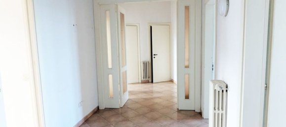 5 bedrooms Apartment in Florence, Italy No. 318123 11