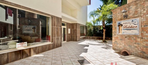 Gewerbliche Immobilie in Ferragudo, Portugal 409m², Nr. 259452 2