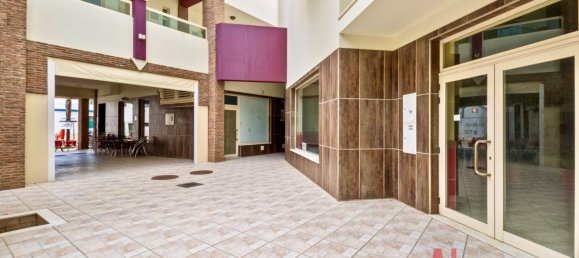 Gewerbliche Immobilie in Ferragudo, Portugal 409m², Nr. 259452 3