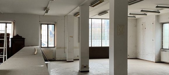Lagerhaus in Como, Italy 1400m², Nr. 9996 5