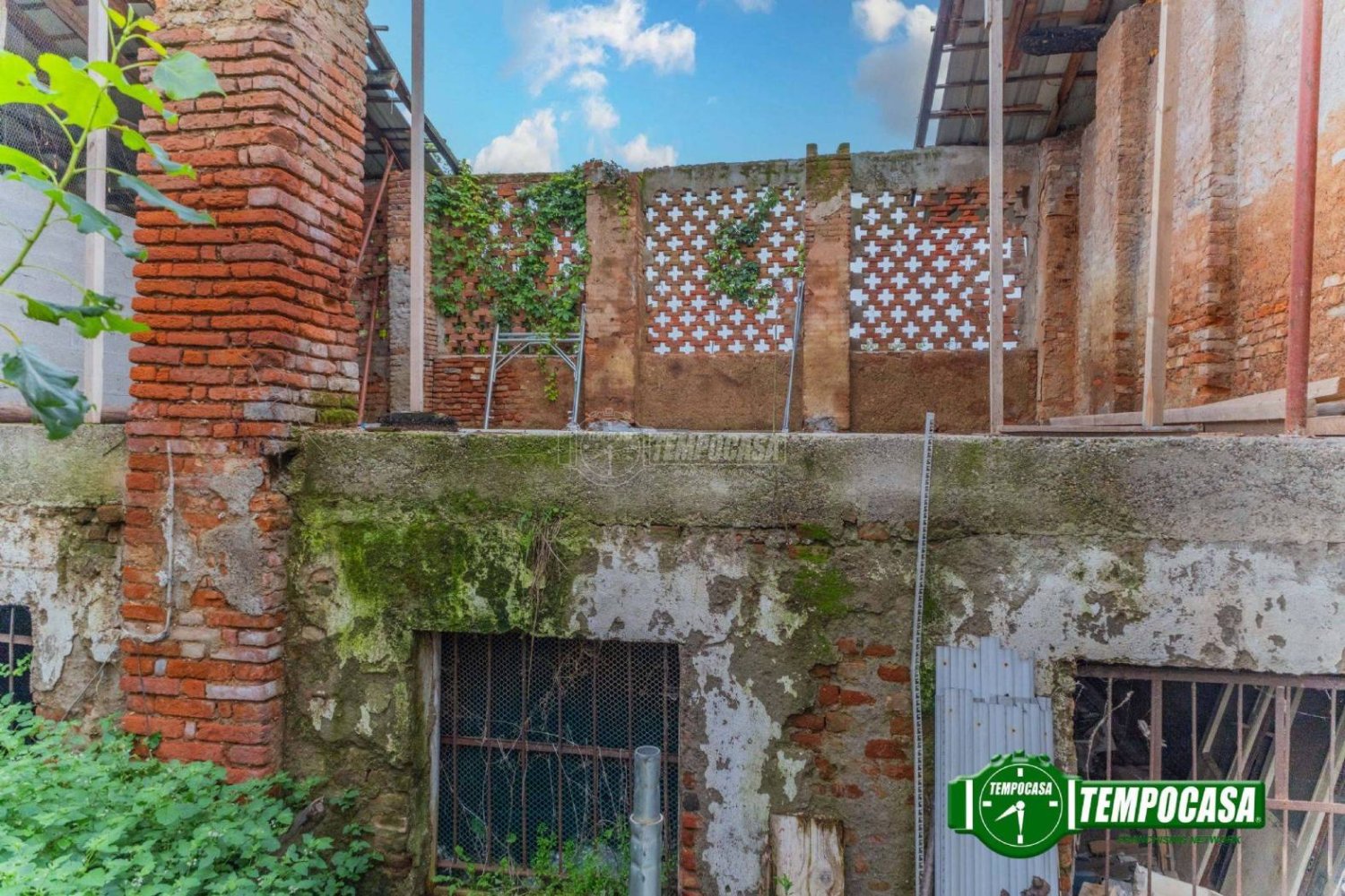 2 bedrooms House in Corbetta, Italy No. 142588