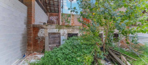 2 bedrooms House in Corbetta, Italy No. 142588 10