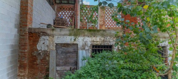 2 bedrooms House in Corbetta, Italy No. 142588 13