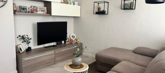 4 rooms Apartment in Livorno, Italy No. 48895 6