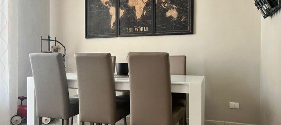 4 rooms Apartment in Livorno, Italy No. 48895 3