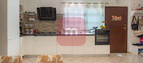 Apartamento de 2 dormitorios en Gallicano nel Lazio, Italy No. 215013 8