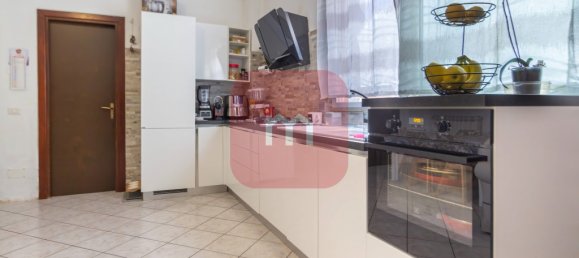 Apartamento de 2 dormitorios en Gallicano nel Lazio, Italy No. 215013 5