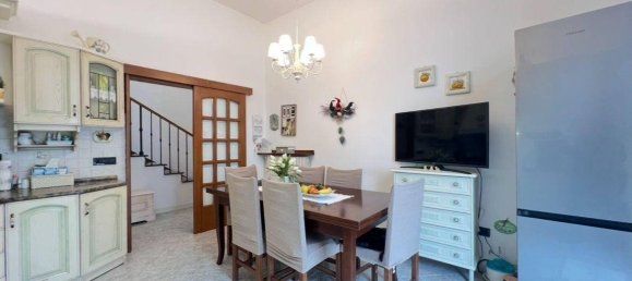 2 bedrooms House in Empoli, Italy No. 44504 11