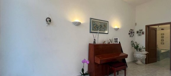 2 bedrooms House in Empoli, Italy No. 44504 8