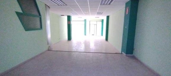 114m² Commercial property in Zaragoza, Spain No. 64858 10