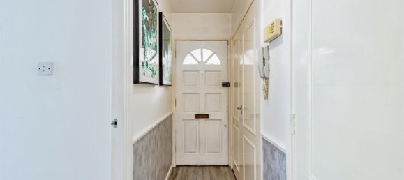 1 bedroom Apartment in Crawley, United Kingdom No. 6302 9