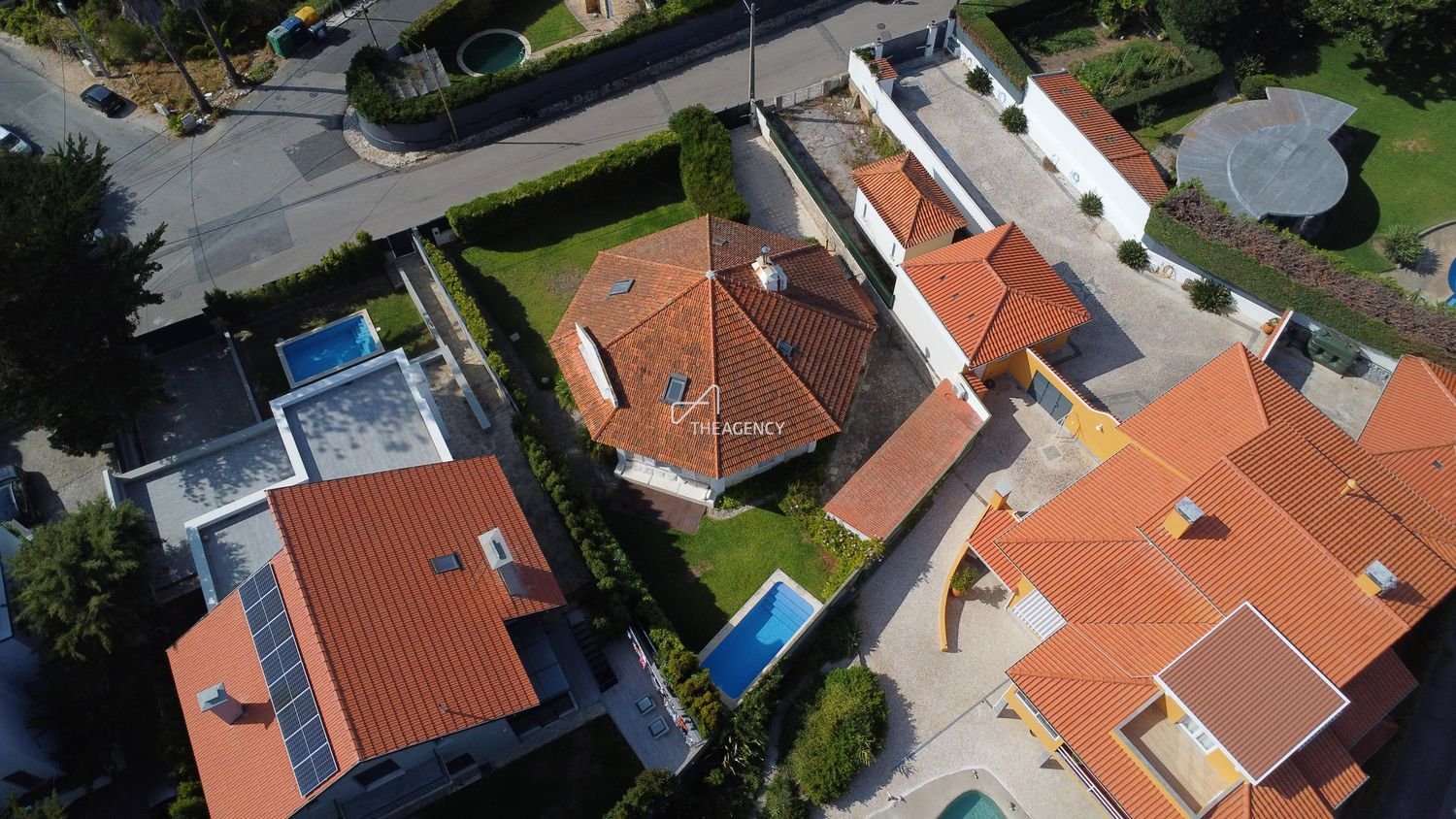 Casa de 4 dormitorios en Cascais, Portugal No. 349765