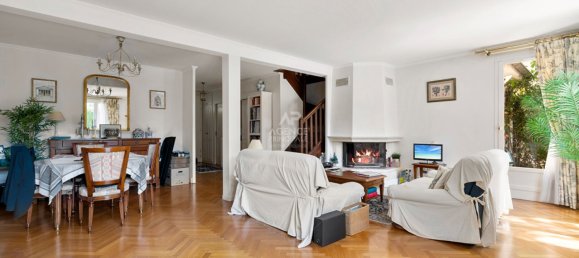 4 bedrooms House in Saint-Germain-en-Laye, France No. 321101 2