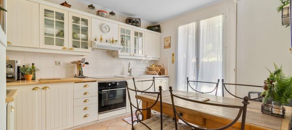 4 bedrooms House in Saint-Germain-en-Laye, France No. 321101 4