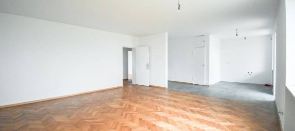 Квартира с 2 спальнями в Kitzingen, Германия № 188485 2