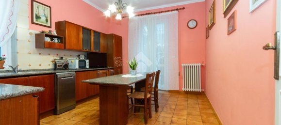 5-Zimmer Haus in Turin, Italy, Nr. 92019 9