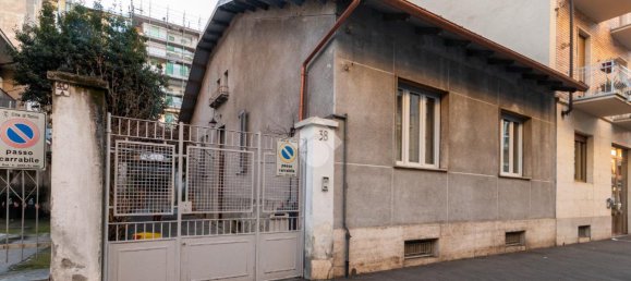 5-Zimmer Haus in Turin, Italy, Nr. 92019 35
