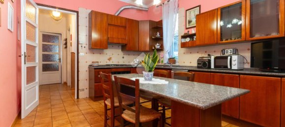 5-Zimmer Haus in Turin, Italy, Nr. 92019 11