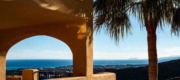 2 bedrooms Penthouse in Benahavis, Spain No. 19660 14