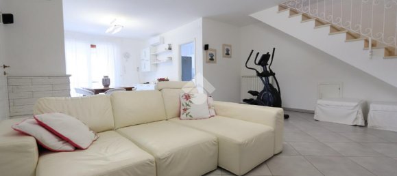 Квартира с 6 комнатами в Колоннелла, Италия № 104845 15