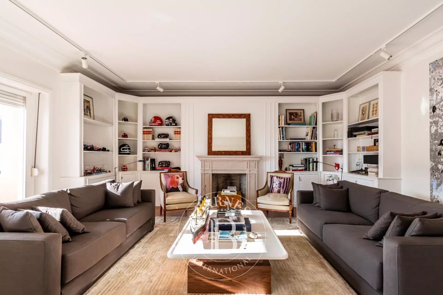 3 bedrooms Apartment in Lisbon, Portugal No. 103067