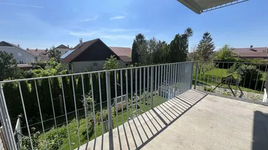 3 rooms Apartment in Stetteldorf am Wagram, Austria No. 202242