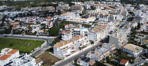 453m² Land in Albufeira, Portugal No. 113848 23