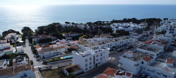 453m² Land in Albufeira, Portugal No. 113848 2