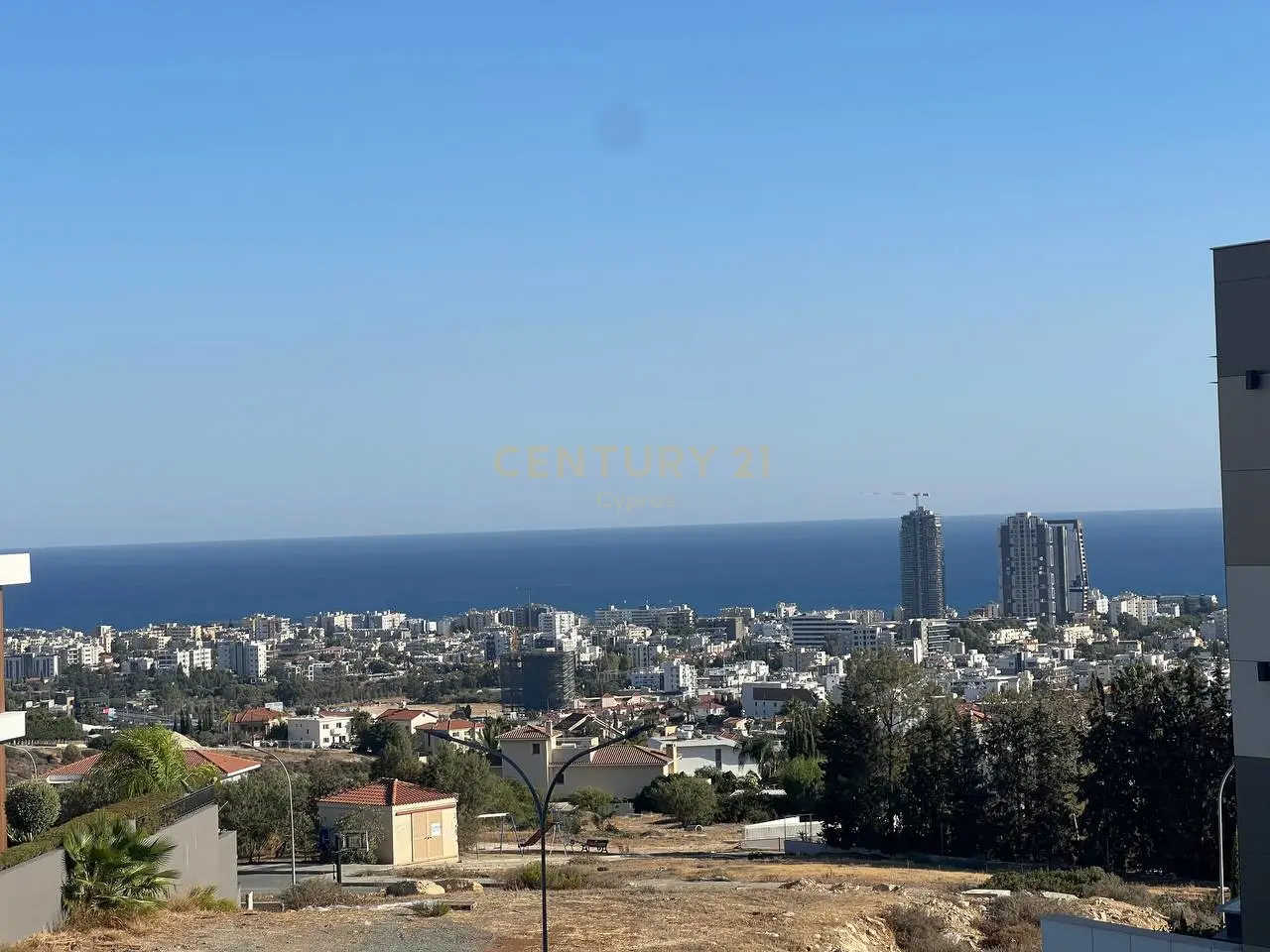 Ático de 2 dormitorios en Germasogeia, Cyprus No. 5541