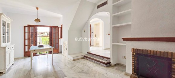 2 bedrooms Townhouse in Estepona, Spain No. 139719 4