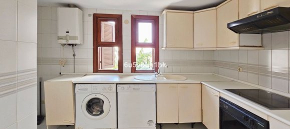 2 bedrooms Townhouse in Estepona, Spain No. 139719 9